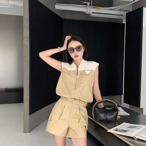 Summer women's sleeveless zipper vest plus shorts tooling set, nylon fabric wrinkle resistant ball, tooling casual fashion everyday everything.