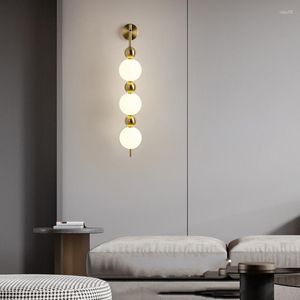 Lampada da parete Design LED Bianco Sfera in acrilico Metallo dorato per camera da letto Parlor Corridoio Corridoio Illuminazione Sconce Variabile Dimming