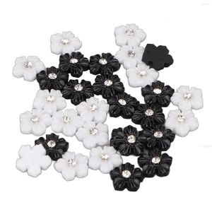 Nagelgelnament Stylish harts bärbar DIY Black White 5 Petal Flower 3D -dekorationer för prestationssalong