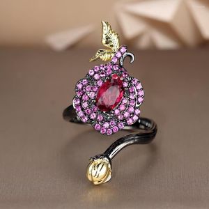 Bröllopsringar charm rose röd sten stor blomma för kvinnor svart guld färg kvinnlig lyx zirkon cocktail ringband fest smycken