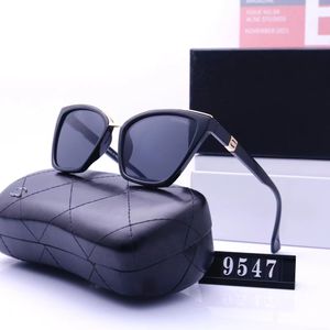 Дизайнерские солнцезащитные очки для женщин Солнцезащитные очки мужчины 2023 C Top Luxury High Caffure Fashion Fashion Outdoor Travel Oceear Unisex Goggles Многочисленные стили с коробкой 9547