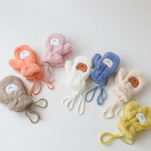 Guanti di peluche spessi e caldi per l'inverno del bambino più guanti di velluto Orso dei cartoni animati Guanti per dita intere in pile di corallo per bambini