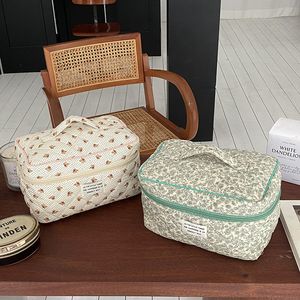 Bolsas de cosméticos Estojos Caixa de cosméticos acolchoada Grande Estojo de armazenamento de artigos de higiene portátil para viagem Tecido de algodão Organizador de bolsas de maquiagem Necesserie Bolsa Estojos de beleza 230729