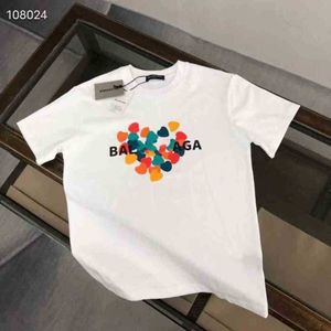 Designer Balencaigas Mulheres Camiseta Graffiti Novo Estilo Padrões Bordados com Letras Tees Manga Curta Casual Qualidade Roupas Amigos Moda