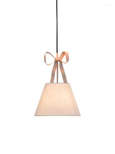 Lampade a sospensione American Iron Pink Ribbon Lights Nordic Bow Lamp Princess Camera da letto per bambini Comodino Sala da pranzo Illuminazione a sospensione