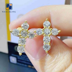 Дизайнерские ювелирные изделия хип -хоп Moissanite Unisex Ear Stud Роскошные мужские серьги Cross сертифицированы 925 серебряных серьгов стерлингов для женщин