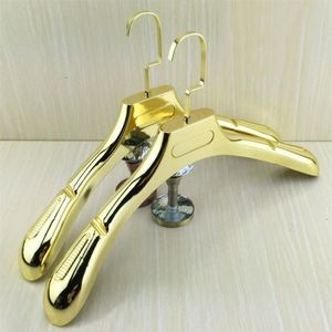 10 Pçs Lote Alto Grau Lindo Brilhante Dourado Ombros Largo Luxo Dourado Plástico Cabide Rack para Casacos Calças Vestido de Noiva T329O