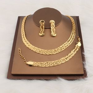 Bröllop smycken set guldfärg ihåliga örhängen halsband set mode kvinnor dubai afrika lyxiga punk smycken choker halsband grossist accessaries 230729