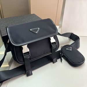 أزياء أزياء مخصصة Crossbody Nylon Messenger Bag Bag Women Brand Man Counter Counder مع مثلث