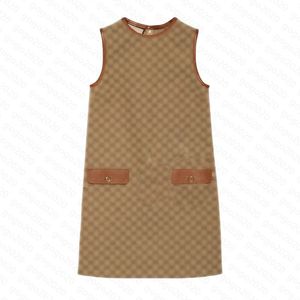 23SS Mulheres Vestido de grife Lona All-over Letter Jacquard Camisetas Meninas Milan Runway Jersey Regata Linha A sem mangas Mini-vestidos Camisas de grife de alta qualidade Colete