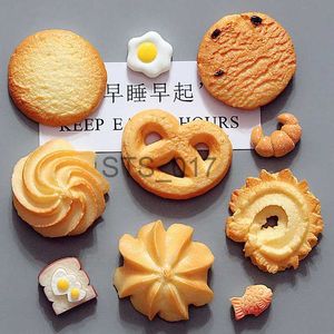 Fridge Magnets Bionic Food Cookie Fridge Magnet 3D Creative Biscuit Refrigerator Magnetic Stickers Photo Wall Cute Gifts Home Decoration x0731