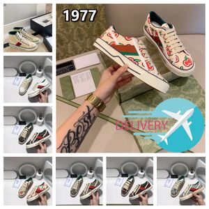 2023 Designers Tennis 1977 hoodie sneaker canvas Luxurys Shoe Beige Blue washed jacquard denim Women Shoes Ace Rubber sole Embroidered Vintage casual Sneakers
