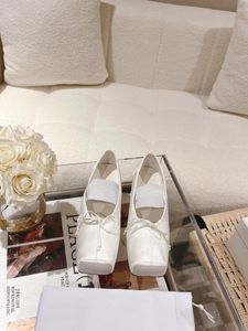 Maison Luxury Klasik Marka Bale Ayakkabı En Kalite Serisi Orijinal Çift Katmanlı Gerçek Deri Ayakkabı Moda Kadın Ayakkabı Silksheepskin Fabric Versati