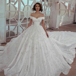 Luxury Wedding Dresses for Girls Men Women Bridal Ball Gowns Sleeveless Princess Lace Appliques Beading Bead Wedding Gowns Petites246D