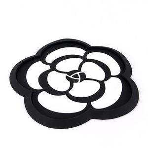 Anti-slip Mats Biety Car Slip Pad Black And White Flower Decoration Mat Camellia PVC High Temperature Resistant Round Mobile Phone3193