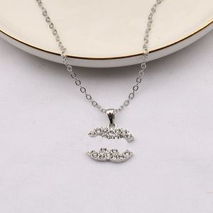 Fashion Designer Necklace Pendant Necklaces Designers Gold Plated Stainless Steel Letter for Women Wedding High Quality Jewelry No Box 20
