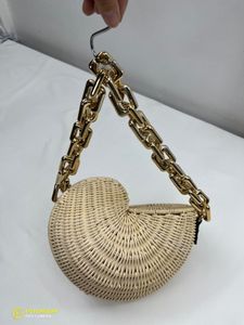 Borse da sera Moda Catene spesse Rattan Conch Design a spalla da donna Borse intrecciate in vimini Borsa da spiaggia estiva in paglia di lusso 2023 230731