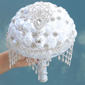 2019 Luxo Rosa de Seda Branca Flores de Casamento Broche de Cristal para Noiva Segurando Flores Borla Cheia de Diamante Ponto Buquê de Casamento 18CM264w