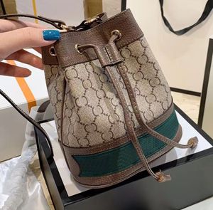 Yüksek kaliteli lüks tasarımcılar çanta 10a moda kadın çapraz kanvas baskılı çanta bayanlar omuz çantası çantası 2024 mini kova çapraz gövde cüzdanları çanta