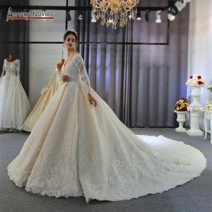 2020 Light Champagne V Neck Crystal Lace Ball Gown Wedding Dresses Muslim Long Sleeves Open Back Plus Size Bridal Gown Real Pictur278P