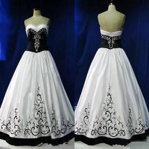 Vintage gotiska land bröllopsklänningar svartvita broderier pärlor älskling brudklänningar vestidos de novia plus size183p