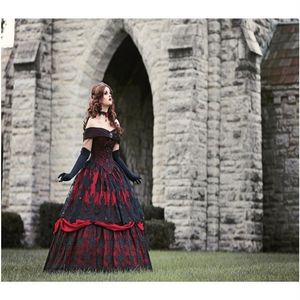 2020 Brautkleider aus roter und schwarzer Spitze, schulterfrei, Vintage-Schnürkorsett, trägerlos, abgestufte Schönheit, schulterfrei, Plus-Size-Brautkleid2443