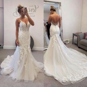 Charmig sjöjungfru REACKLESS SOBE Wedding Dresses Sheer Plunging Neck Bridal Gowns Pärlade sveptåg Tulle Robes de Mariee149L