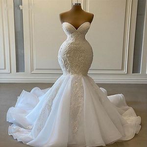 Sexig älskling Mermaid African Wedding Dresses 2021 Luxury Pärled Brodery Women White Organza Bridal Wedding Gowns261G