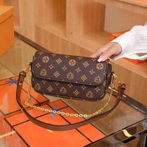 Factory wholesale ladies' shoulder bags 2 colors minority design printing handbag classic old fashion chain bag wear-resistant leather mobile phone coin purse 959#