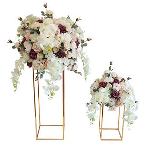 装飾的な花の花輪人工フラワーボールウェディングテーブルバラバタフライオーキッドパーティーの背景装飾