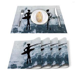 Masa Runner 4/6pcs Set Mats Bale Dansçı Dansı Duvar Baskılı Peçete Mutfak Aksesuarları Ev Partisi Dekoratif Placemats