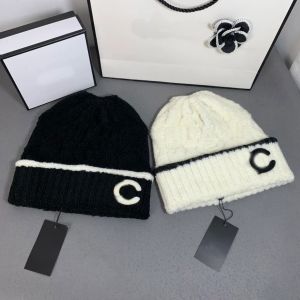 Modedesigner män beanie ull stickad hatt kvinnor höst stickade mössa lyxiga hattar vinter utomhus klassiker casquette varm skalle möss d237318c