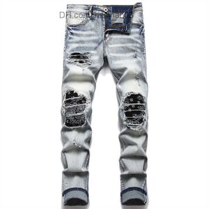 Calças masculinas Calças de bicicleta masculinas roupas de rua Paisley Bandana impresso remendos elásticos calças jeans emendando buracos de trabalho rasgo fino calças pretas retas Z230731