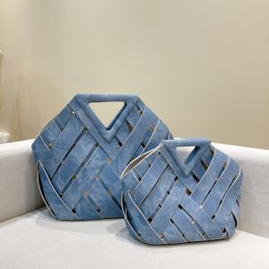 Kvällspåsar Högkvalitativ denim Blue Woven Hollowed Out Bag Uxury Designer Vintage Women's Handbag Fashion Weave Tote Purse Female 230731