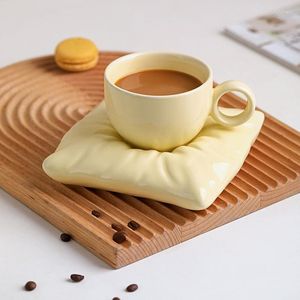 Tassen Untertassen China Travel Fancy Tea Pottery Wiederverwendbare Tassen Ästhetische Küche Tazas Para El Cafe Kaffeetassen-Set
