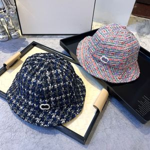 Kvinnor Autumn Winter Fashion Letter Brodery Designer Bucket Hat Outdoor Vacation Travel.