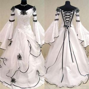 Renaissance Vintage Black and White Medieval Wedding Dresses Vestido De Novia Celtic Bridal Gowns with Fit and Flare Sleeves Flowe3427