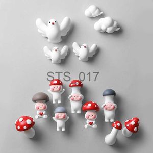 Kylmagneter 3D Red Mushroom kylskåp klistermärke Stående sittande kram Tecknad kylskåp Dekorativ klistermärke Harts Gift X0731
