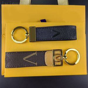 Designer key chain dragonne brown leather keychain accessories wallet metal men bag charms fashion popular lanyard mens keychain plated gold parts PJ047 C23