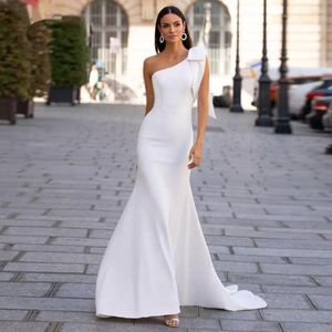 Vestidos de passarela branco sênior celebridade 2023 um ombro combinando arco sem costas até o chão sem mangas vestidos de baile sereia vestidos de noite