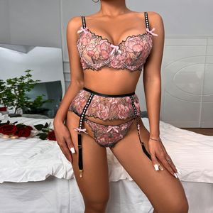 Kvinnor mesh sexiga bh trosor set broderi strumpebälte underkläder plus storlek blommig spets underwire se genom underkläder