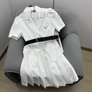 Lässige Kleider beliebt für Damenmode Anzug Plissee Anzüge Elegante Damen Lange Ärmel Sommer Klassischer Druck 23ss GZ6W