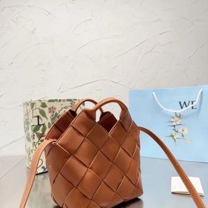 Luxury Brand Designer Package Lychee Checkerboard Bag Both Crossbody Bag ut liten väska Ljus lyxig stor kapacitet på väska