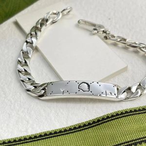 Top Luxury Mens Bracelet Designer Bracelets Woman Silver Man Cuban Chain Hip Hop Jewelry 16-21cm Braclet Letter Engraving Cuff Bangle Couple Party Wedding Gift