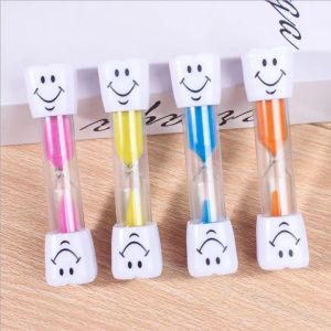 Novelty Items 3 Minutes Sand Timer Clock Smiling Face Hourglass Decorative Household Kids Toothbrush Gifts Christmas Ornaments DBC ZZ