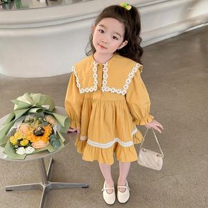 Kız Elbiseler Koreli Çocuklar Elbise 2023 Bahar Gündelik Sarı Uzun Kollu Çiçek Yatak Çocuk Partisini Dönüş 2-7 Yıl