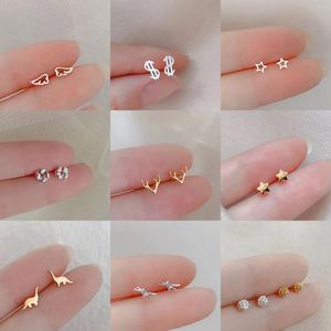 Brincos MIQIAO Simples Mini Pequeno Animal Flor Coroa Coração Brinco Para Mulheres Cartilagem Tragus Piercing Pequena Estrela