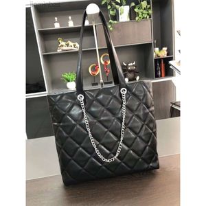 2024 Bolsa Feminina Fábrica % 85% Atacado Varejo Lingge Sacola de Grande Capacidade Outono / Inverno Nova Moda Personalizada Simples Textura Bolsa de Ombro27