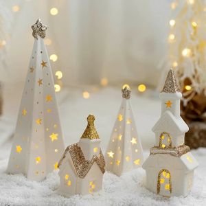 Decorações de Natal Moderna Brilhante Cerâmica Árvore de Natal Decoração de Luz para Casa Porcelana Branca Casa de Natal Santa Deer Elk Estatueta Ano 231101