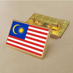 Party Malaysia Flag Pin 2.5 * 1.5cm Distintivo medaglione rettangolare in zinco pressofuso rivestito in PVC color oro senza aggiunta di resina